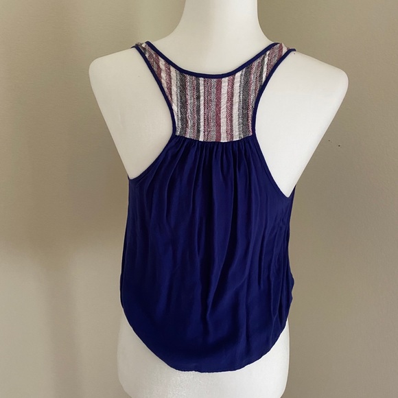 Top - Picture 2 of 2